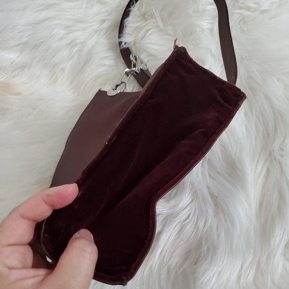 Guess Shoulder Bag in brown - Picture 4 of 4